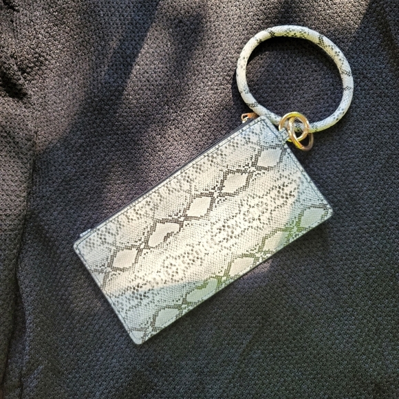 Urban Look‎ SNAKE Print faux leather wristlet - Picture 2 of 7